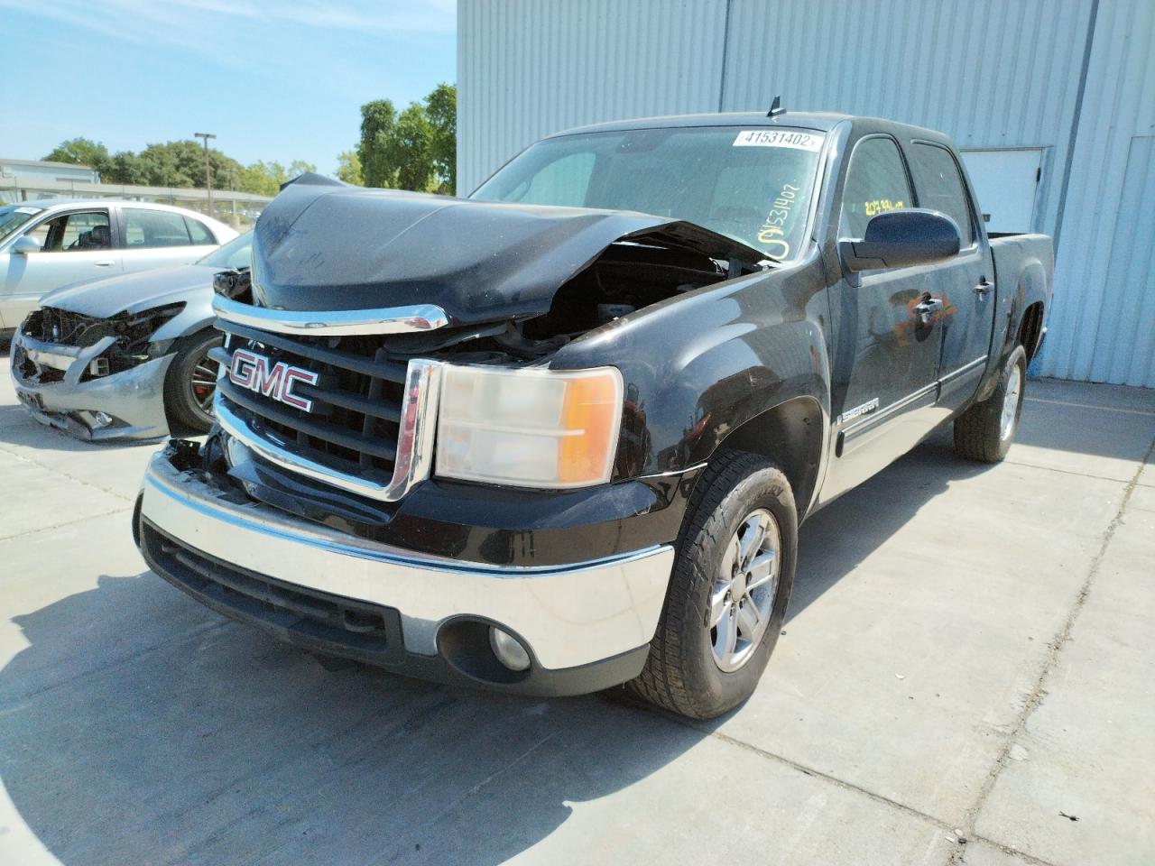 Photo 2 from auction – 2007 GMC NEW SIERRA with VIN 2GTEC13J871564646