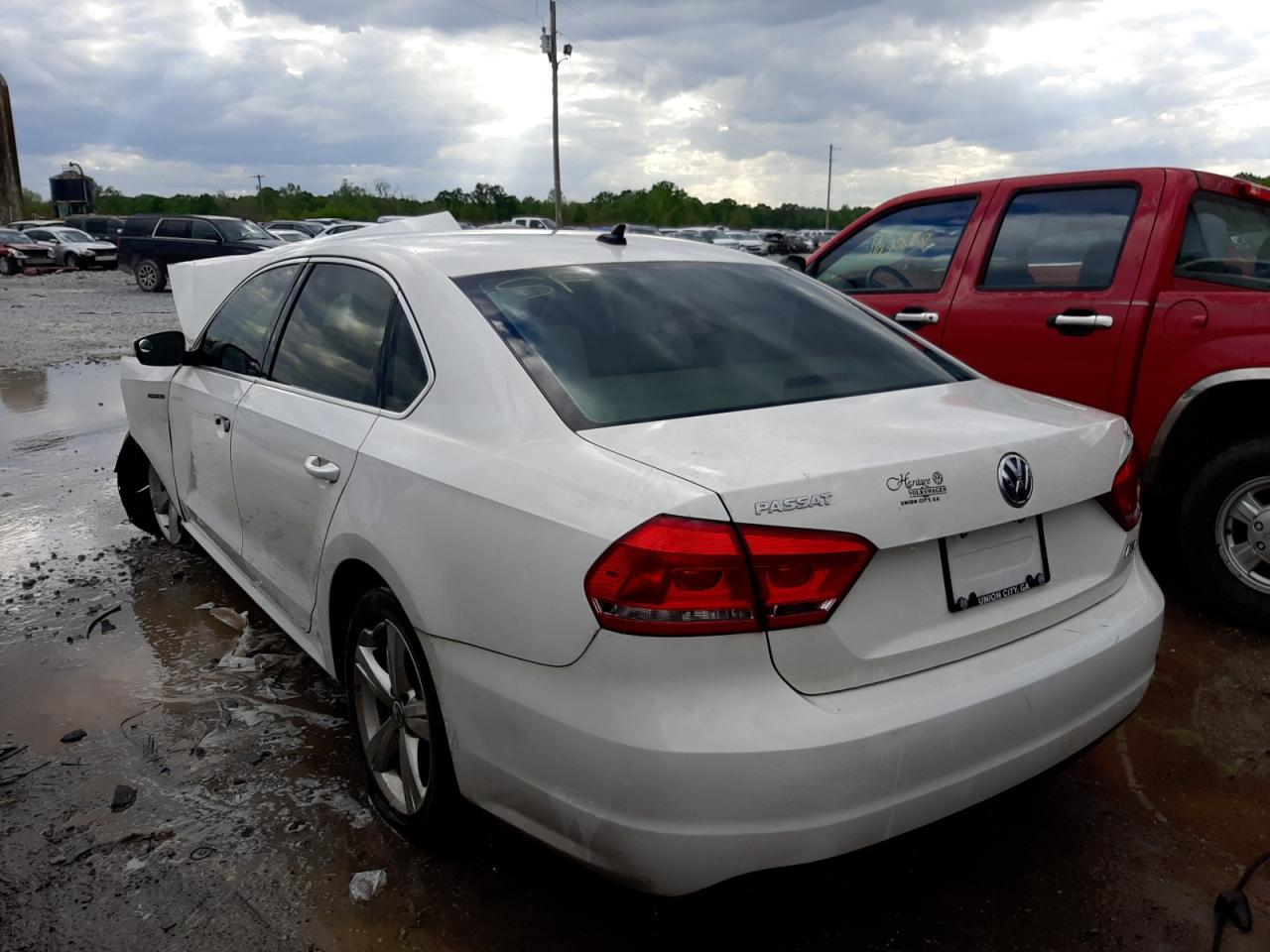 Photo 3 from auction – 2015 VOLKSWAGEN PASSAT S with VIN 1VWAS7A34FC107265