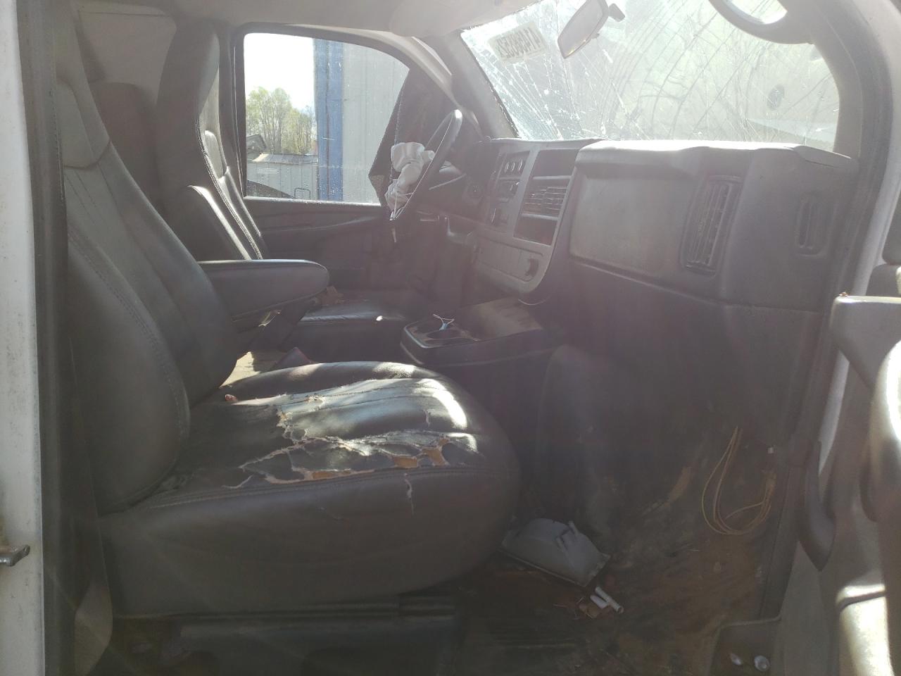 Photo 5 from auction – 2012 CHEVROLET EXPRESS G2 with VIN 1GCWGFBA3C1154862