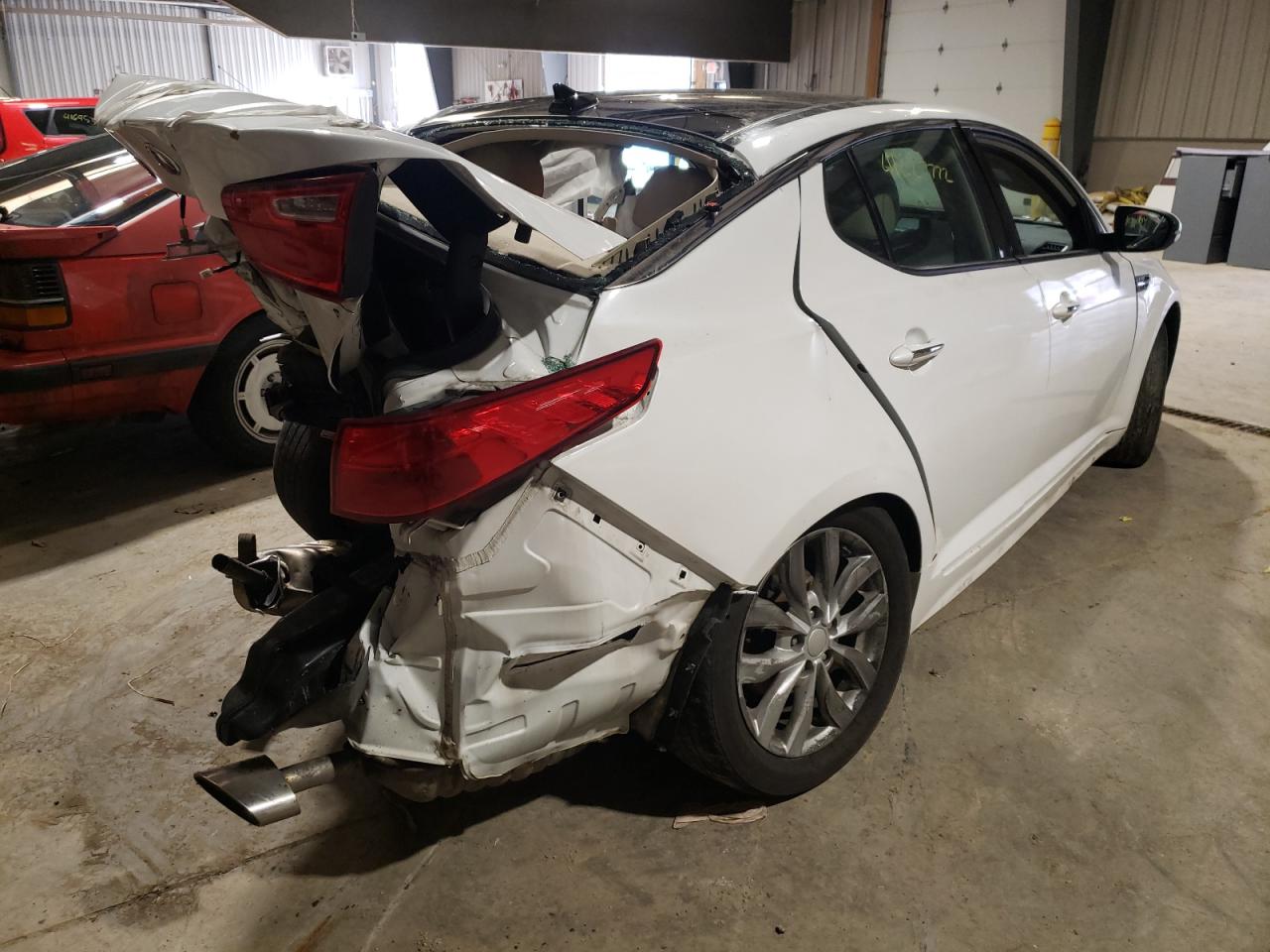 Photo 4 from auction – 2015 KIA OPTIMA EX with VIN 5XXGN4A74FG414313