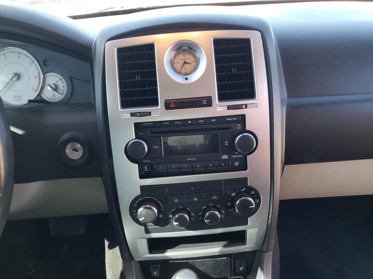 Photo 9 from auction – 2007 CHRYSLER 300C with VIN 2C3KA63HX7H784109