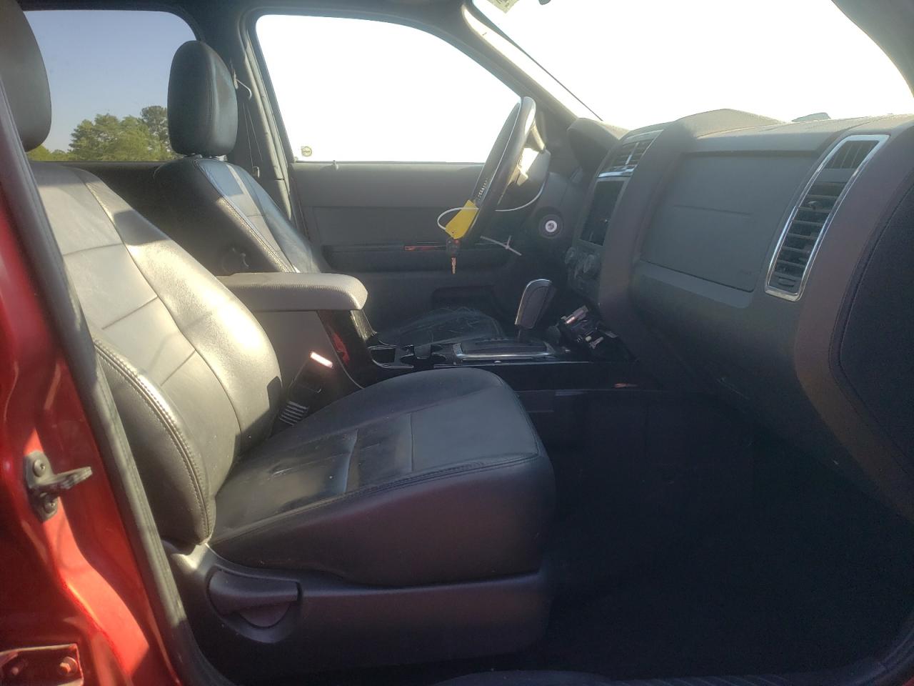 Photo 5 from auction – 2012 FORD ESCAPE LIM with VIN 1FMCU0E70CKC20203
