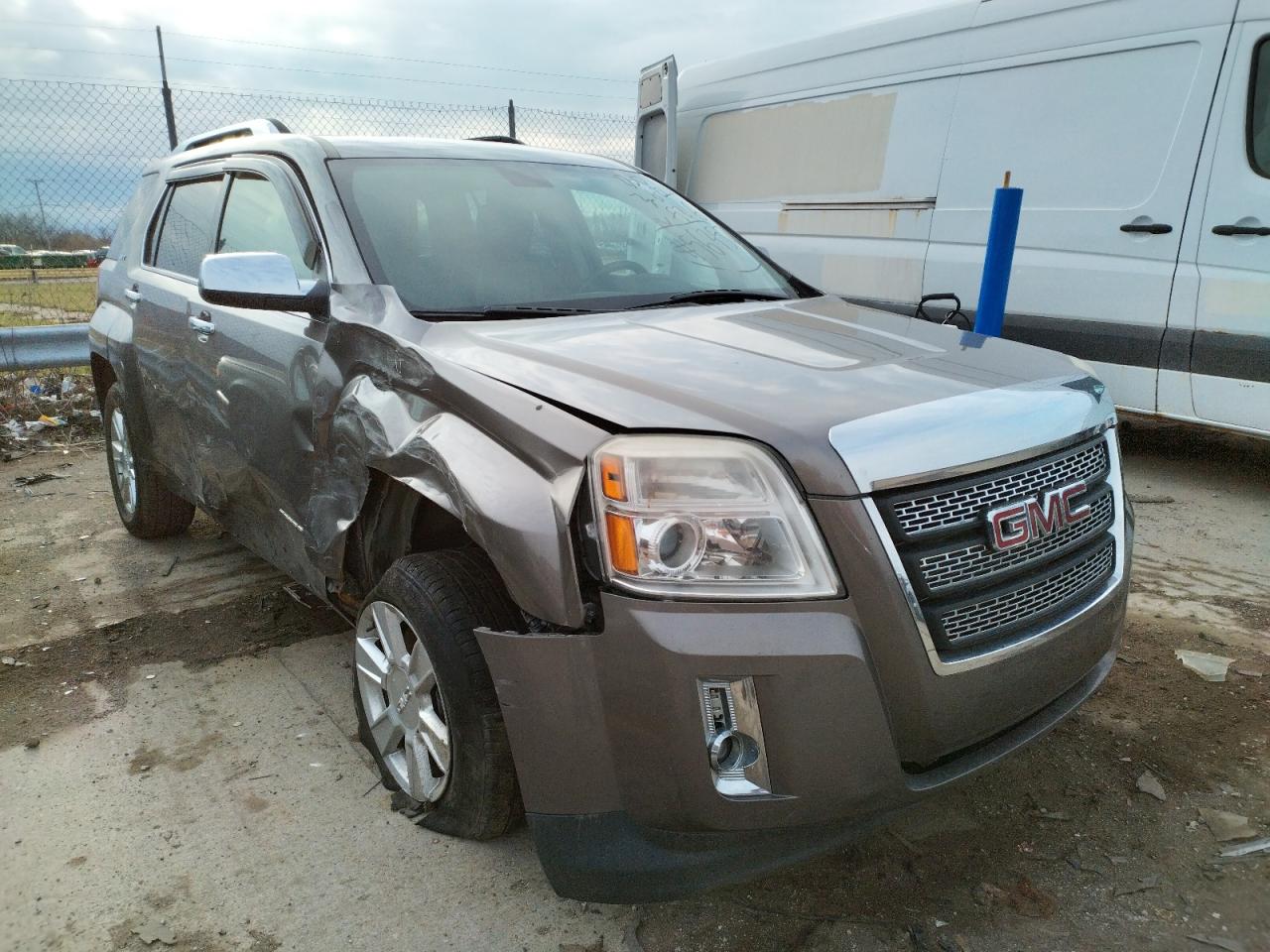 GMC TERRAIN SL 2011 with VIN 2CTFLXEC0B6205216 - Photo from auction