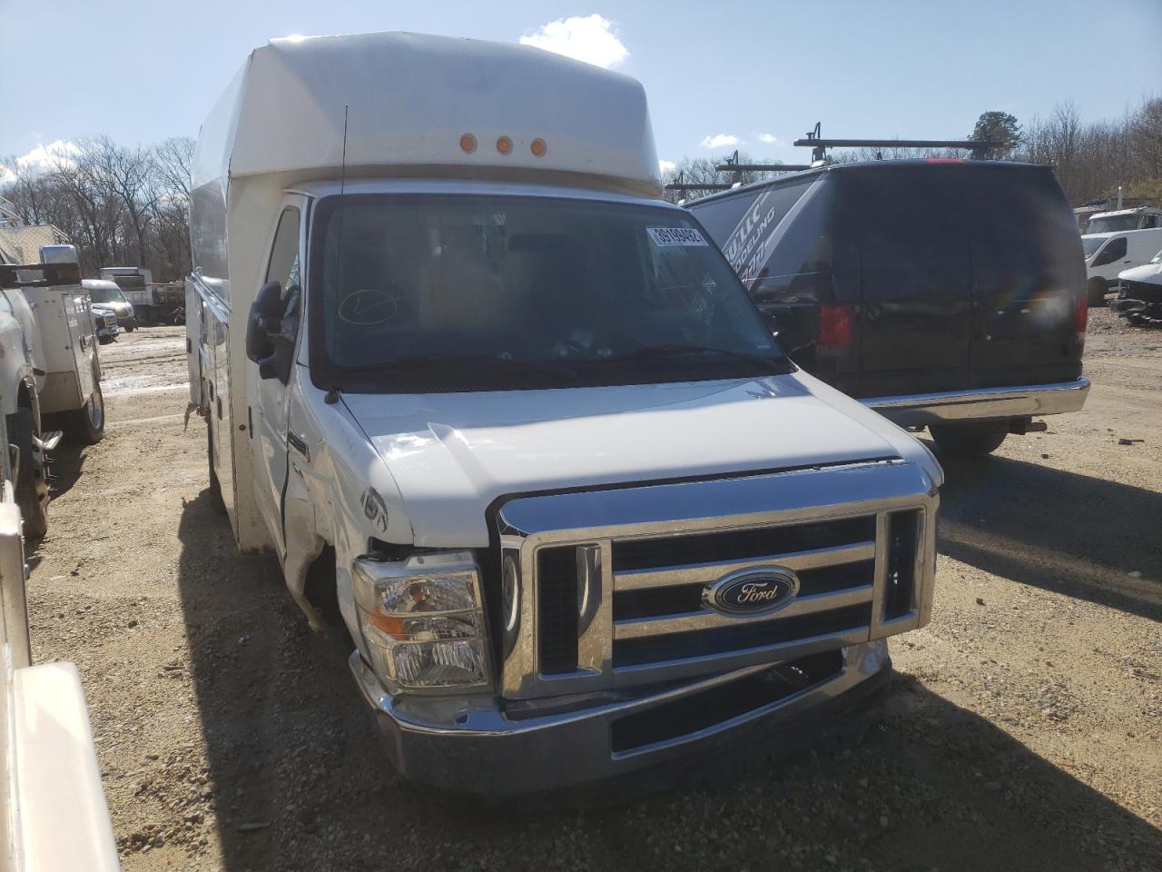FORD ECONOLINE 2015 with VIN 1FDWE3FL7FDA01660 - Photo from auction