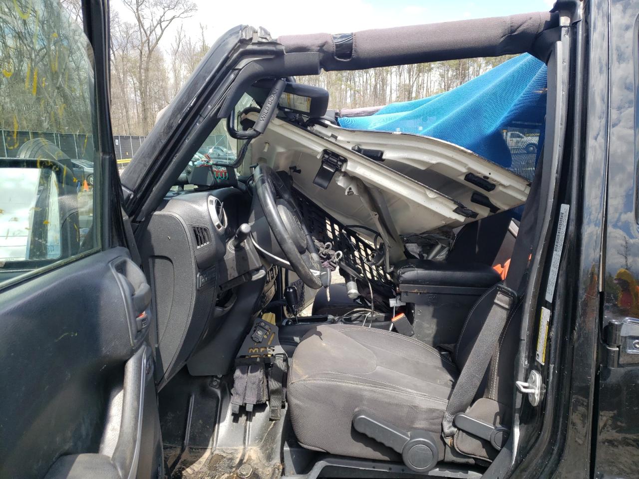 Photo 5 from auction – 2016 JEEP WRANGLER U with VIN 1C4BJWFG8GL258112
