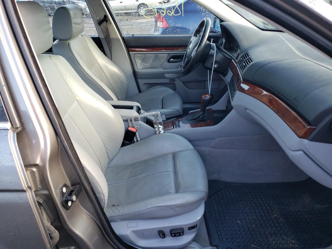 Photo 5 from auction – 2003 BMW 525 I AUTO with VIN WBADT43473G025565