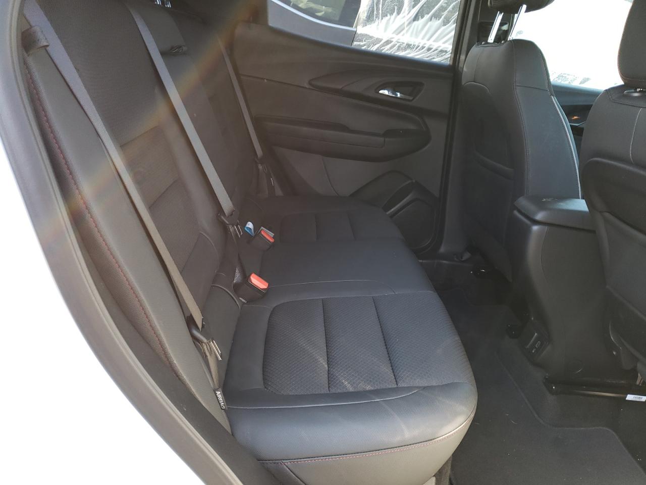 Photo 6 from auction – 2021 CHEVROLET TRAILBLAZE with VIN KL79MTSL8MB075685