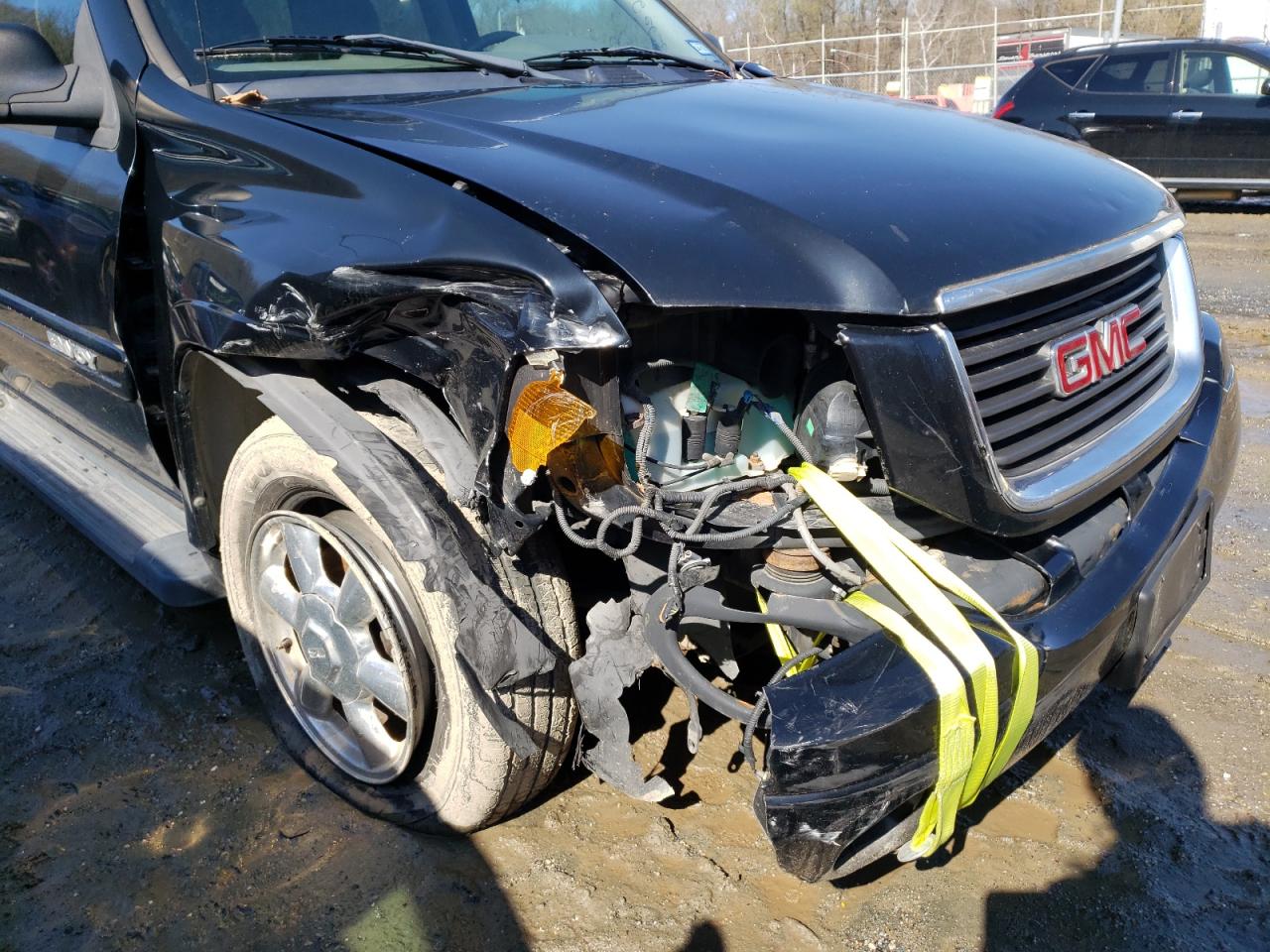 Photo 9 from auction – 2004 GMC ENVOY with VIN 1GKDS13S742247674