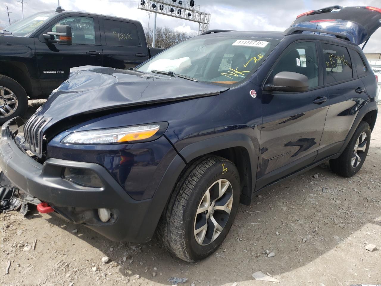 Photo 2 from auction – 2015 JEEP CHEROKEE T with VIN 1C4PJMBBXFW583197