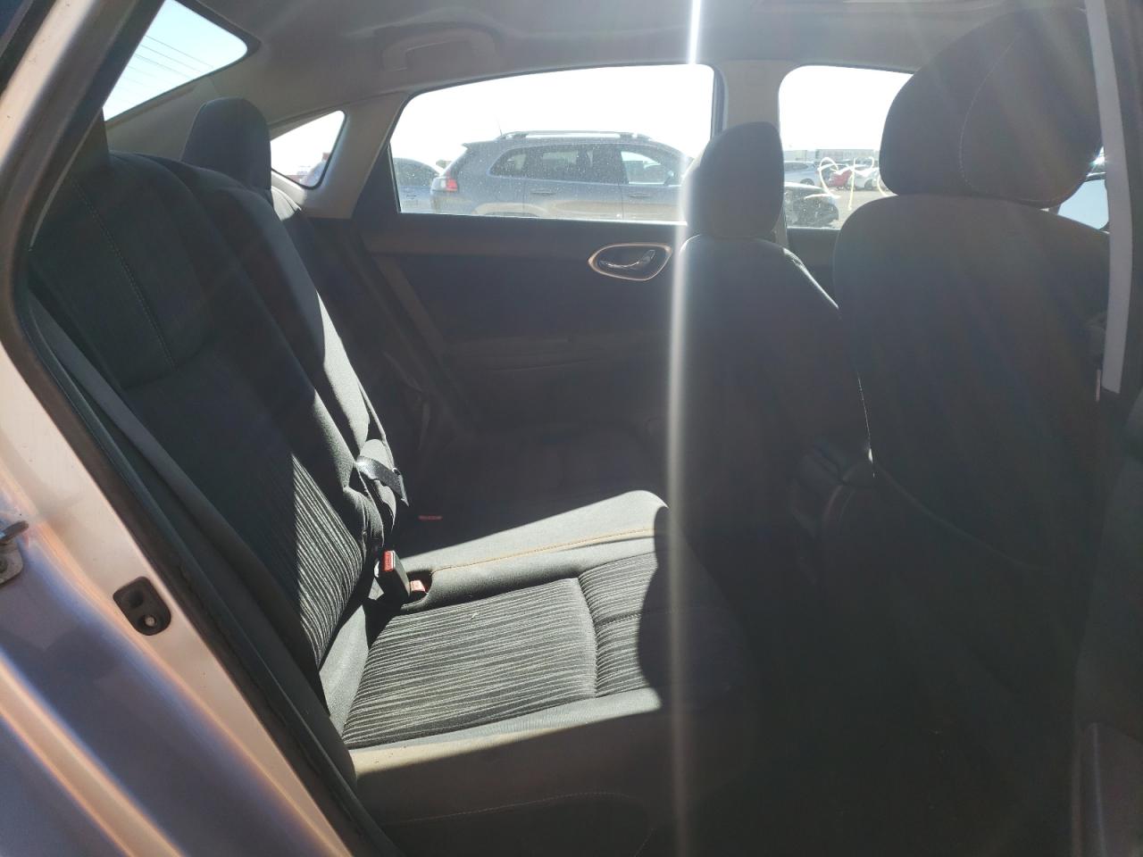Photo 6 from auction – 2017 NISSAN SENTRA S with VIN 3N1AB7AP3HY347149