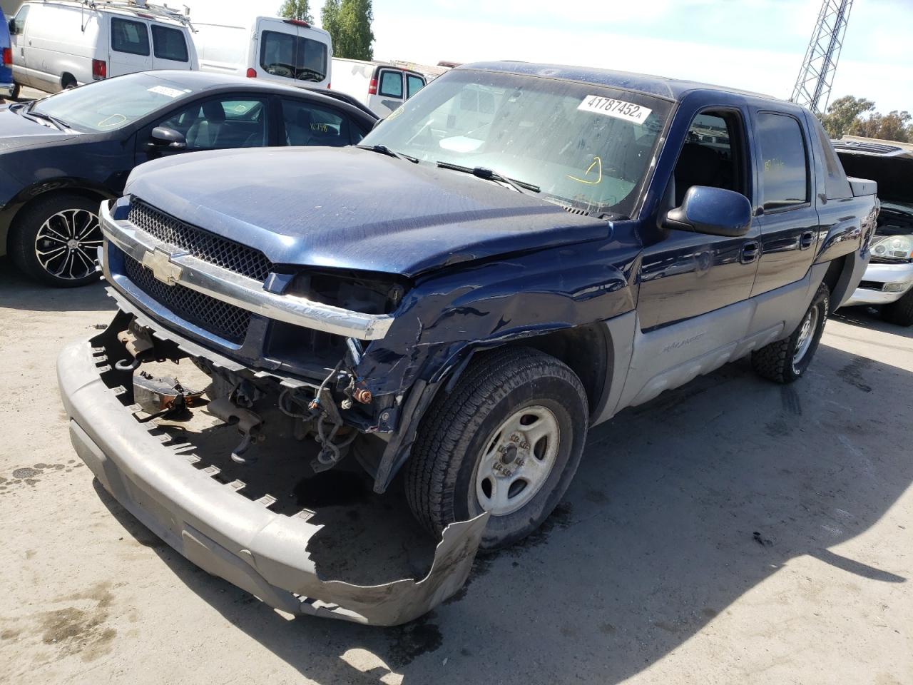 Photo 2 from auction – 2002 CHEVROLET AVALANCHE with VIN 3GNEK13T72G101585