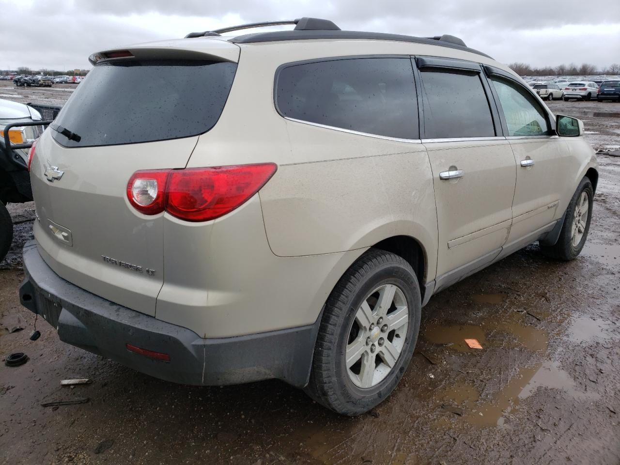 Photo 4 from auction – 2009 CHEVROLET TRAVERSE L with VIN 1GNER23D79S171035