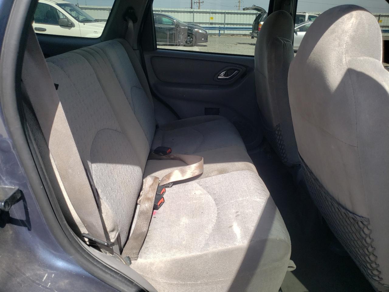 Photo 6 from auction – 2001 MAZDA TRIBUTE DX with VIN 4F2YU071X1KM49214