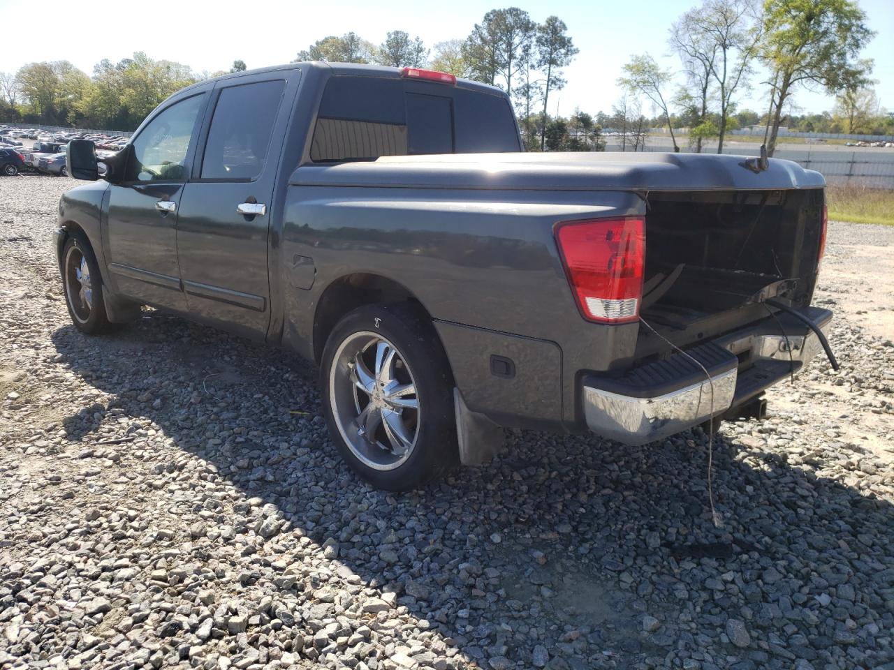Photo 3 from auction – 2004 NISSAN TITAN XE with VIN 1N6AA07A84N534742