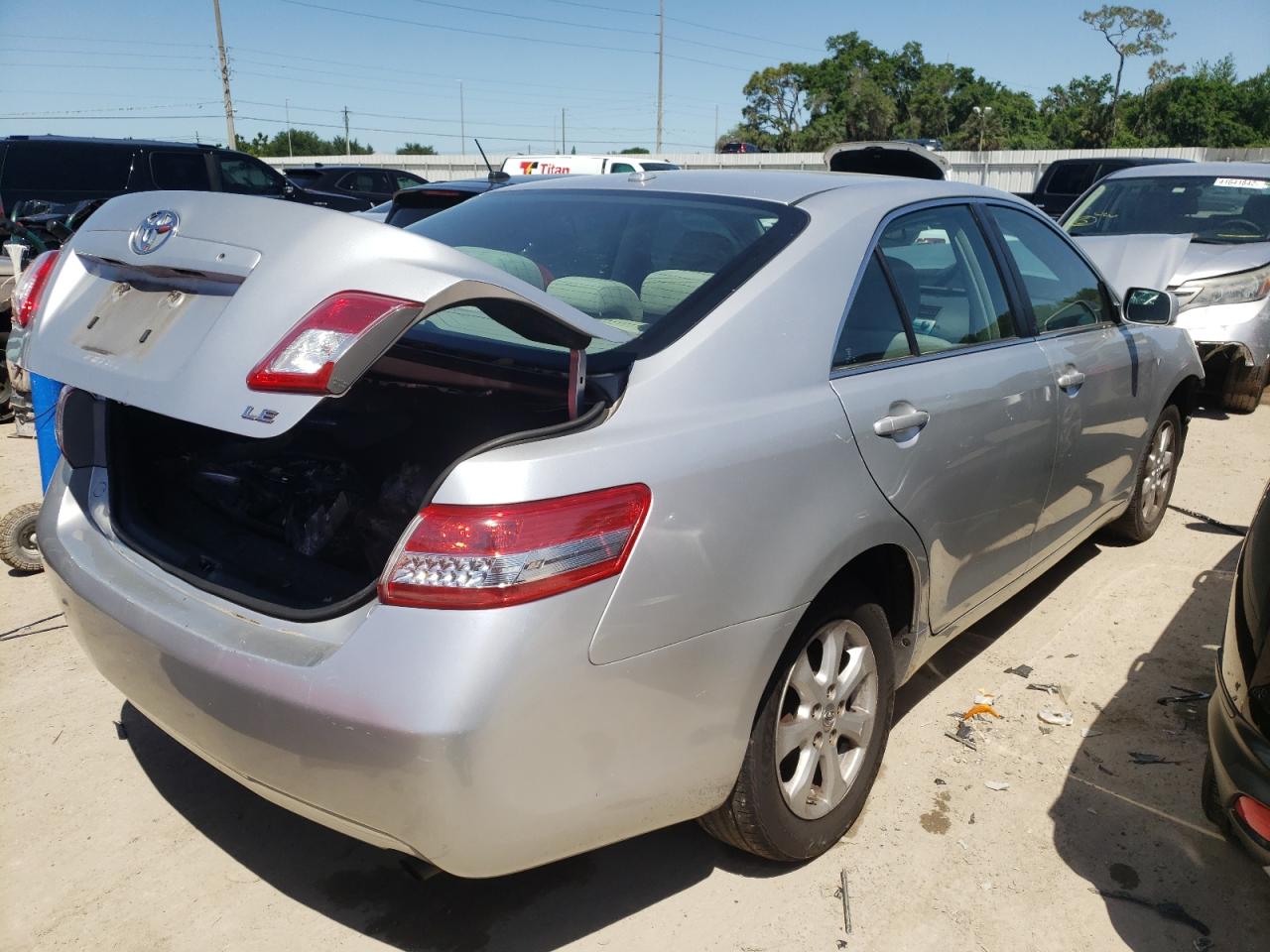 Photo 4 from auction – 2011 TOYOTA CAMRY BASE with VIN 4T4BF3EK1BR211059
