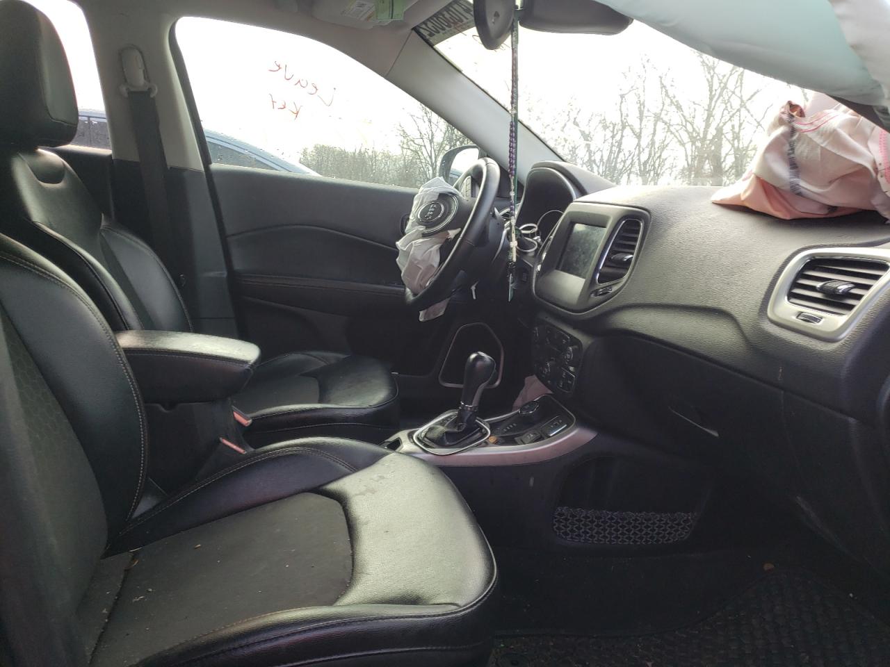 Photo 5 from auction – 2018 JEEP COMPASS LA with VIN 3C4NJDBB8JT313830