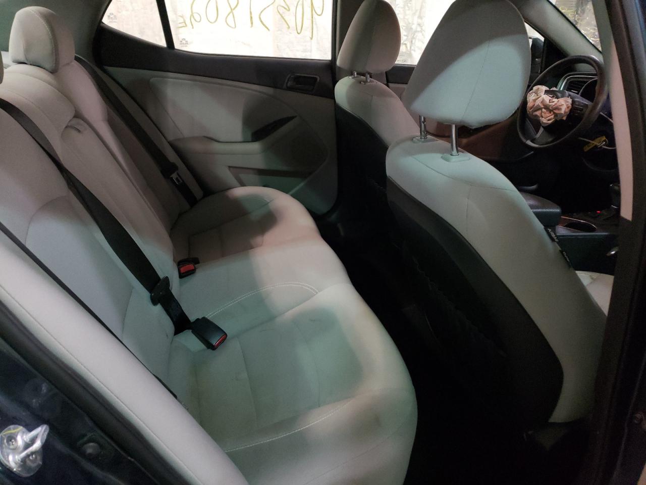 Photo 6 from auction – 2015 KIA OPTIMA LX with VIN 5XXGM4A72FG467014
