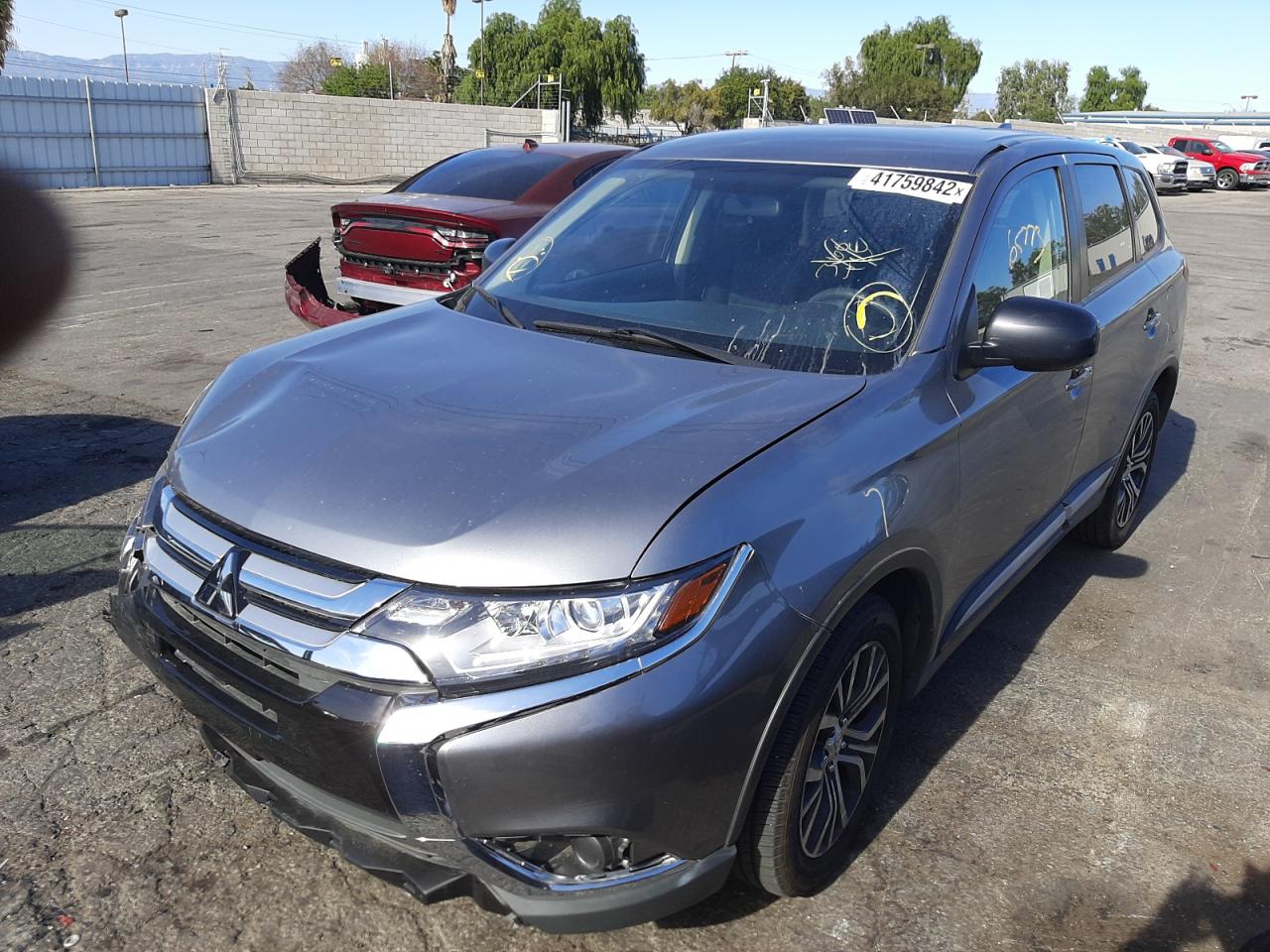 Photo 2 from auction – 2018 MITSUBISHI OUTLANDER with VIN JA4AD2A36JZ052804