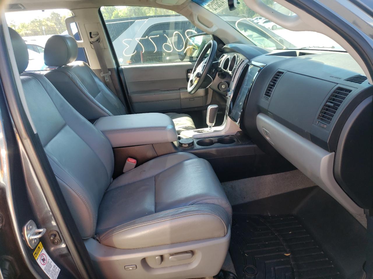 Photo 5 from auction – 2008 TOYOTA SEQUOIA LI with VIN 5TDZY68A98S002029