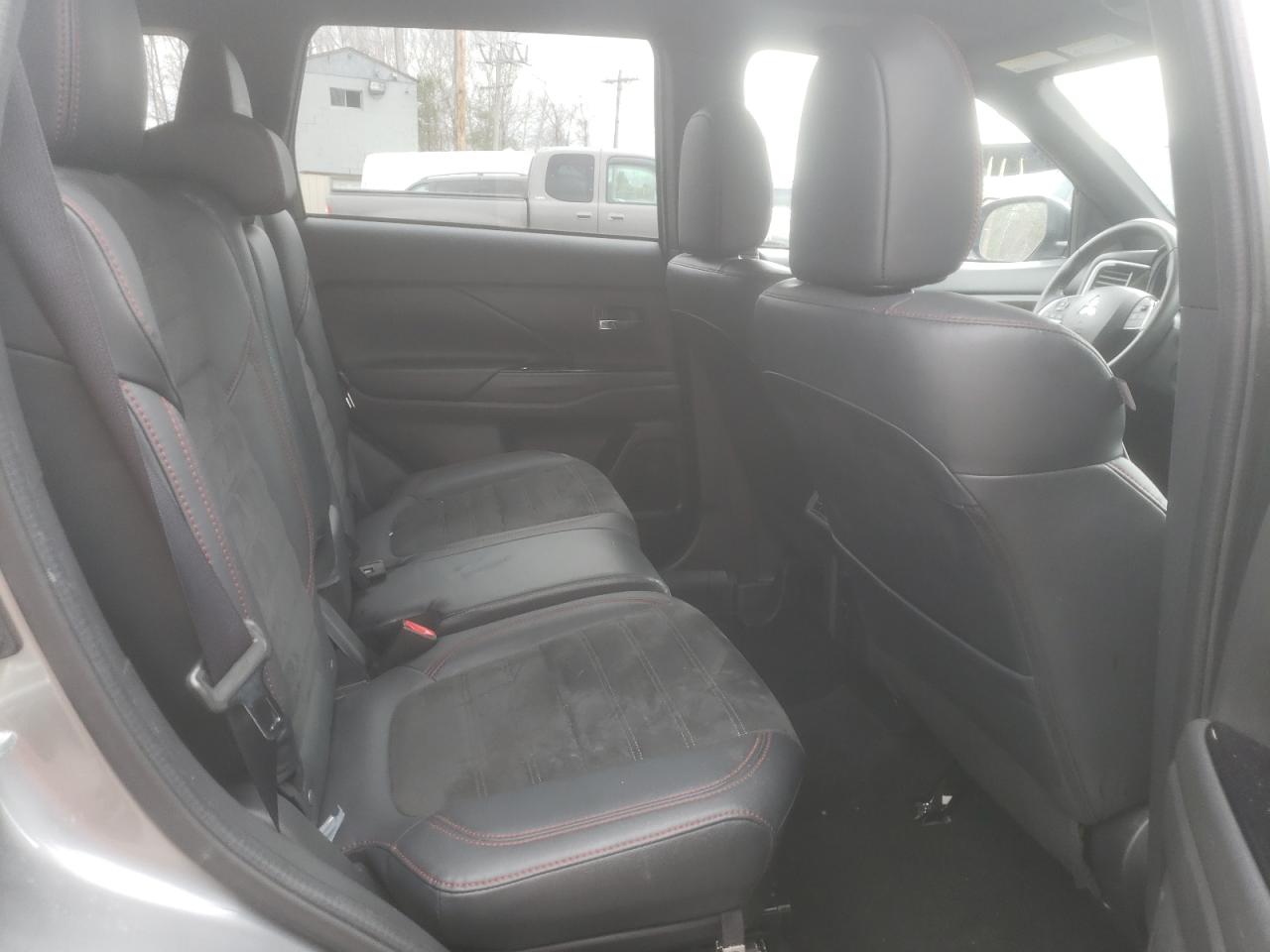 Photo 6 from auction – 2020 MITSUBISHI OUTLANDER with VIN JA4AZ3A35LZ040864