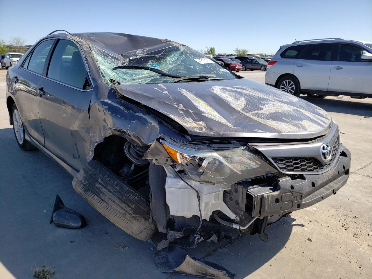 TOYOTA CAMRY L 2014 with VIN 4T1BF1FKXEU376674 - Photo from auction