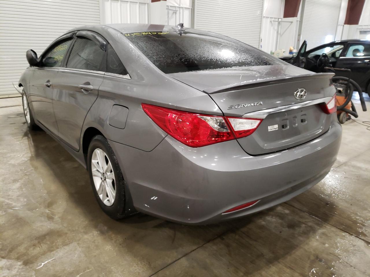 Photo 3 from auction – 2013 HYUNDAI SONATA GLS with VIN 5NPEB4AC4DH807906