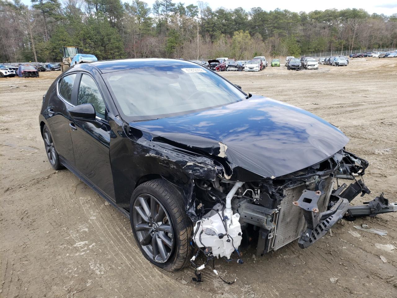 MAZDA 3 2019 with VIN JM1BPBJM5K1136199 - Photo from auction