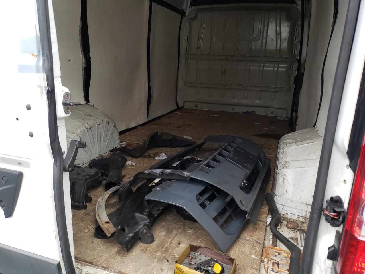 Photo 6 from auction – 2014 RAM PROMASTER with VIN 3C6URVJG0EE123318