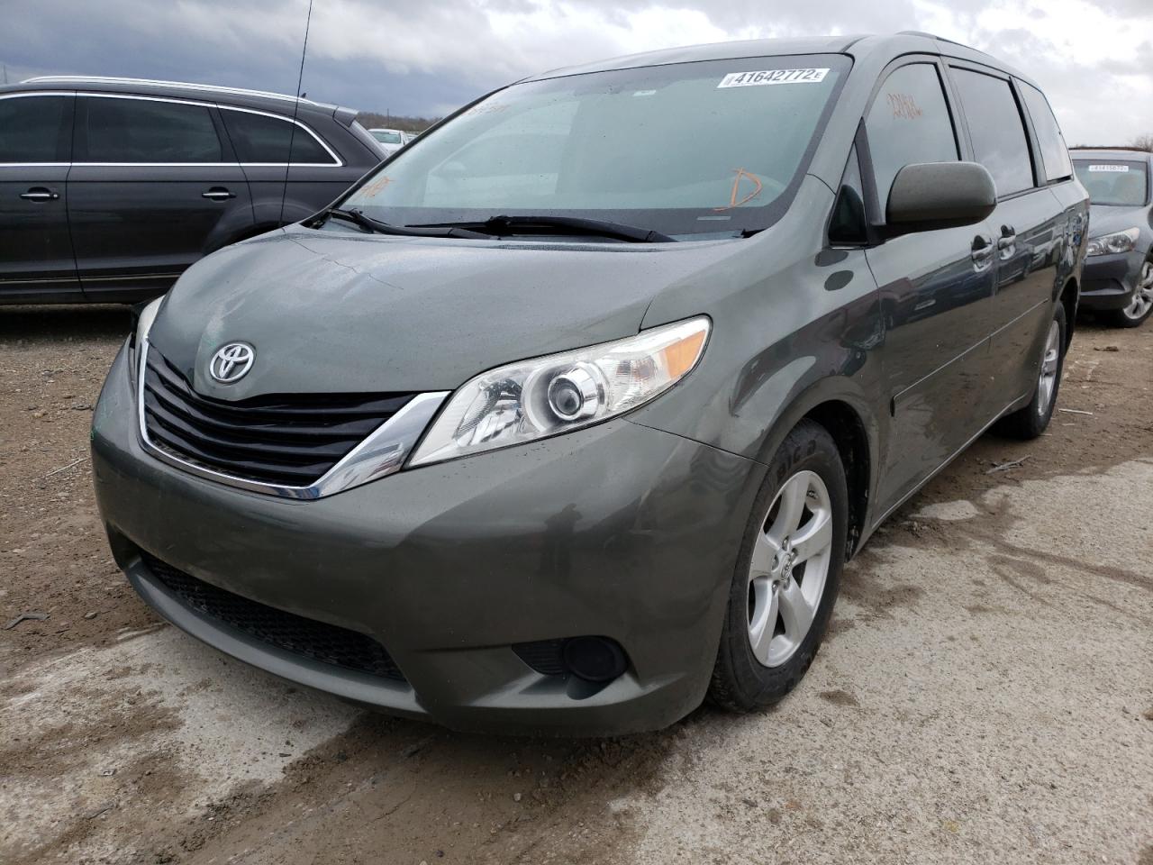 Photo 2 from auction – 2011 TOYOTA SIENNA LE with VIN 5TDKK3DC3BS084579