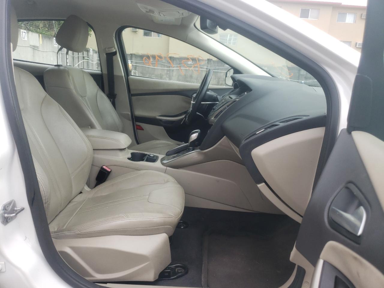 Photo 5 from auction – 2012 FORD FOCUS SEL with VIN 1FAHP3M20CL365864