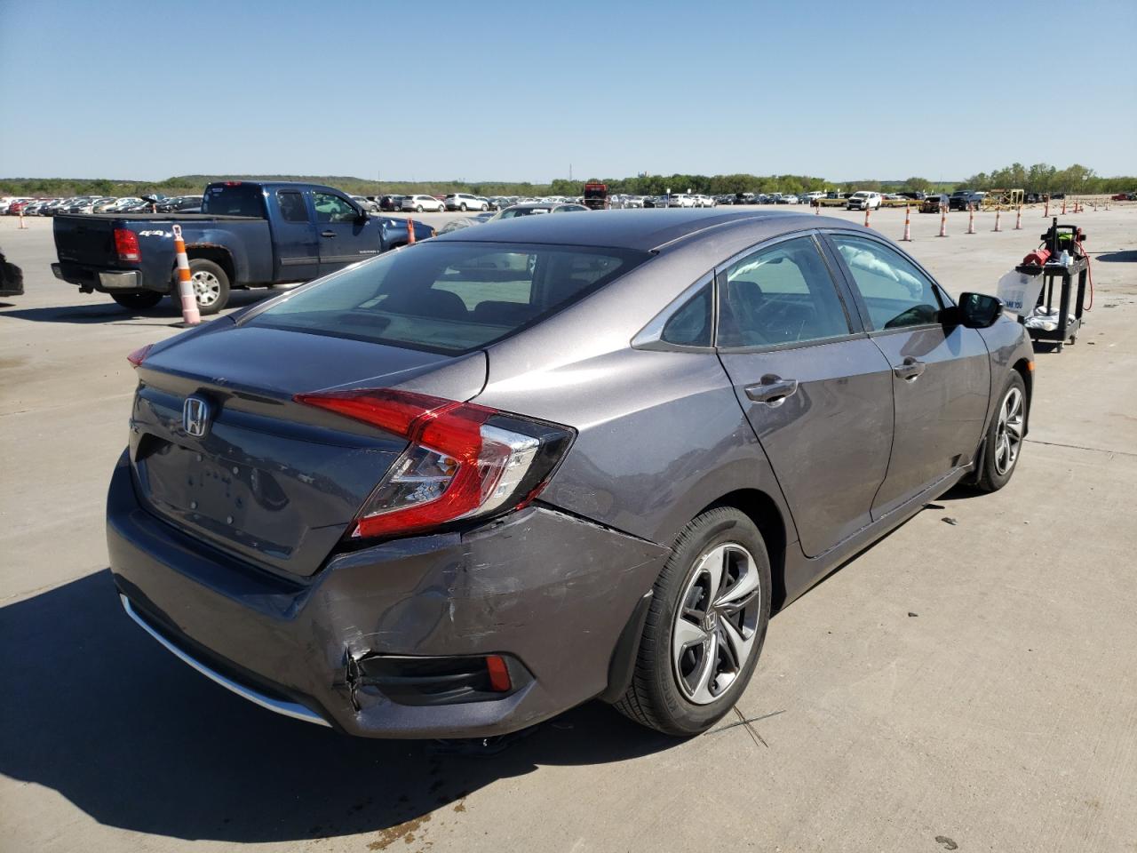 Photo 4 from auction – 2019 HONDA CIVIC LX with VIN 19XFC2F63KE039085