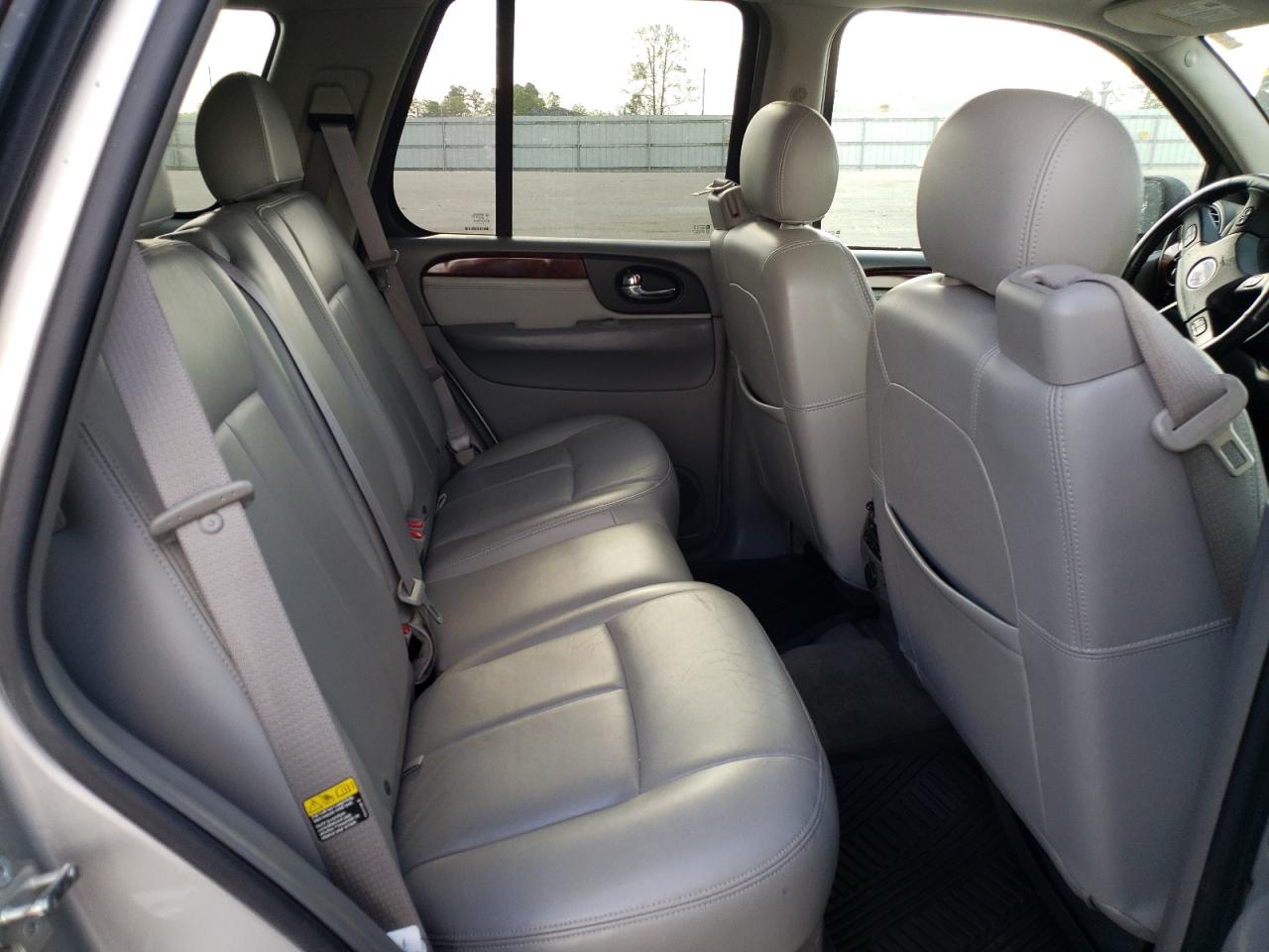 Photo 6 from auction – 2006 GMC ENVOY with VIN 1GKDS13S862174382