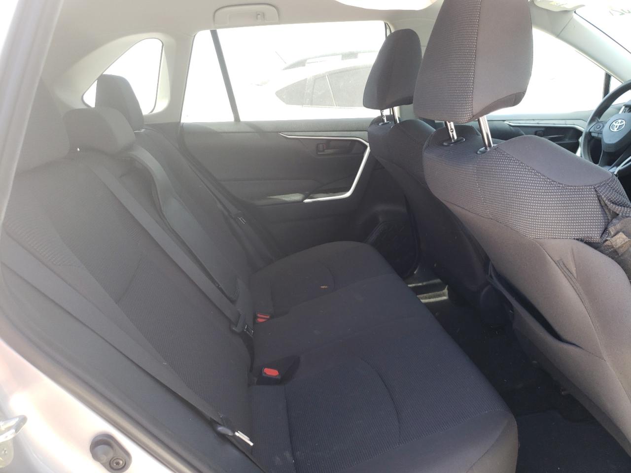 Photo 6 from auction – 2020 TOYOTA RAV4 LE with VIN 2T3H1RFV4LC035679