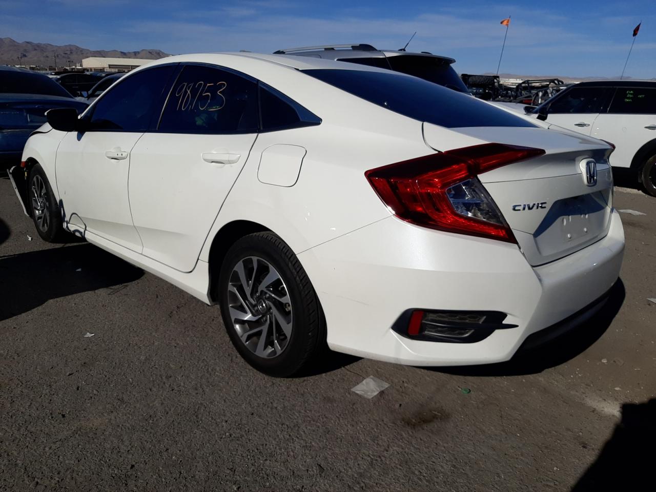 Foto 3 de la subasta – 2016 HONDA CIVIC EX con VIN 2HGFC2F79GH521341