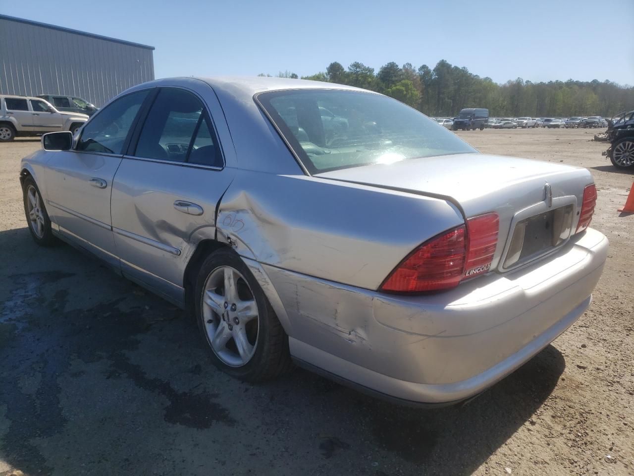 Photo 3 from auction – 2000 LINCOLN LS with VIN 1LNHM87A3YY889857