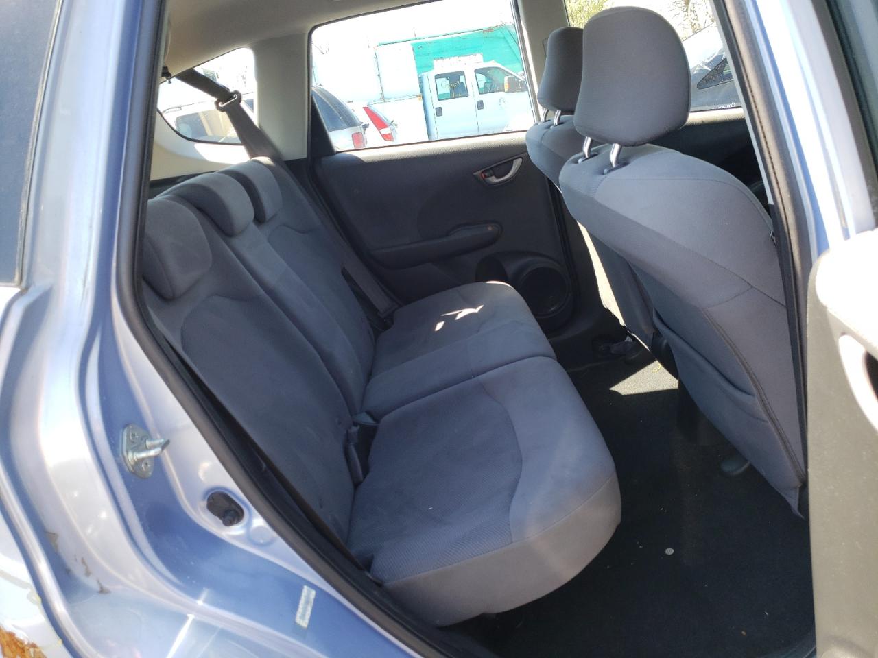 Photo 6 from auction – 2010 HONDA FIT with VIN JHMGE8H20AC037259