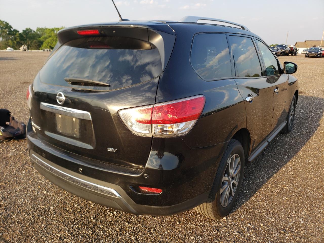 Photo 4 from auction – 2014 NISSAN PATHFINDER with VIN 5N1AR2MN5EC631274