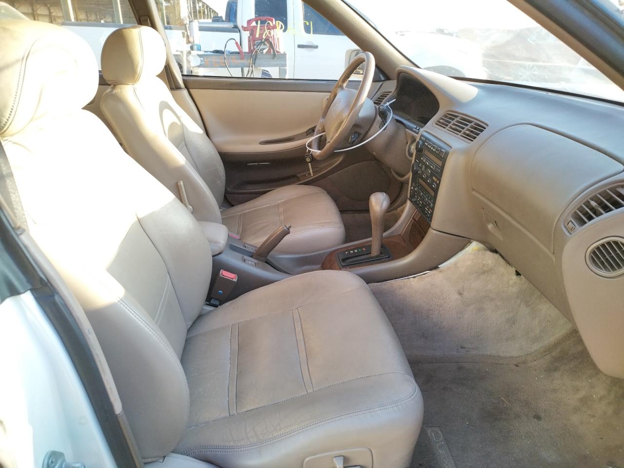 Photo 5 from auction – 1995 LEXUS ES 300 with VIN JT8GK13T6S0089465