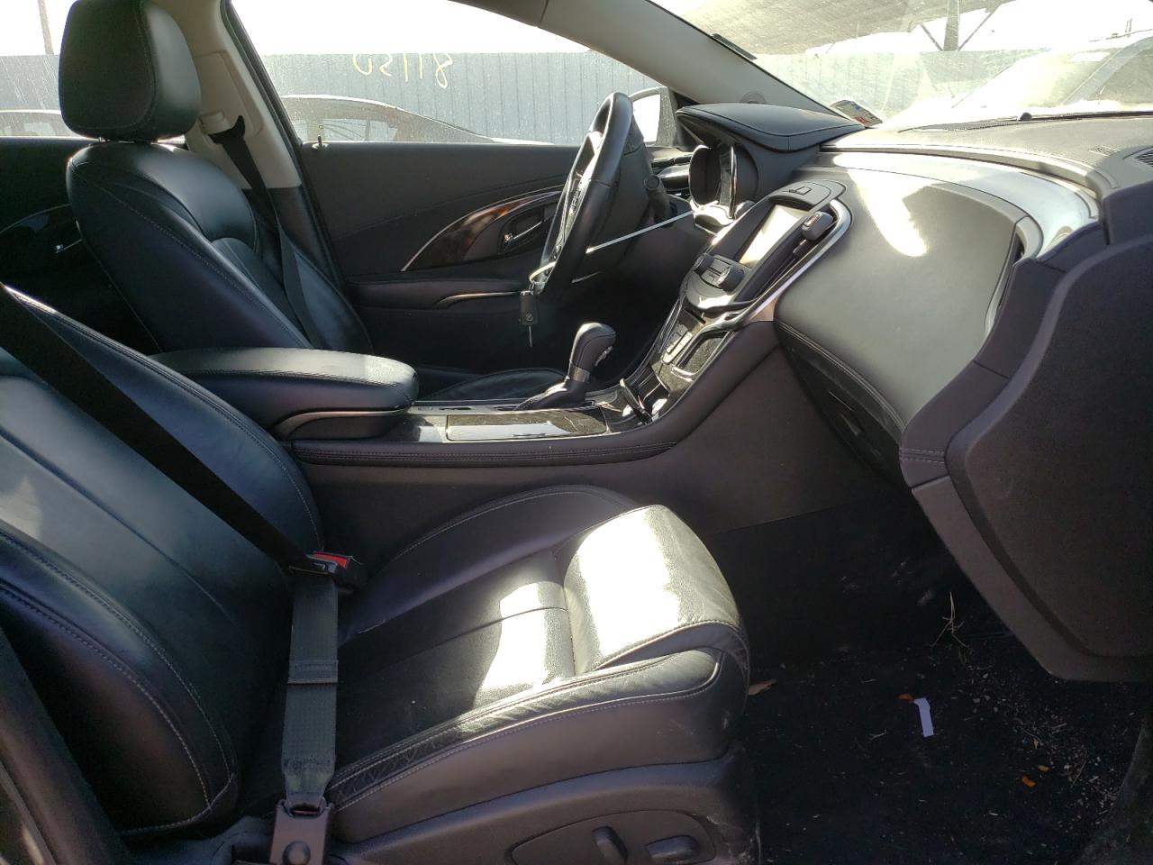 Photo 5 from auction – 2015 BUICK LACROSSE with VIN 1G4GB5G30FF191345