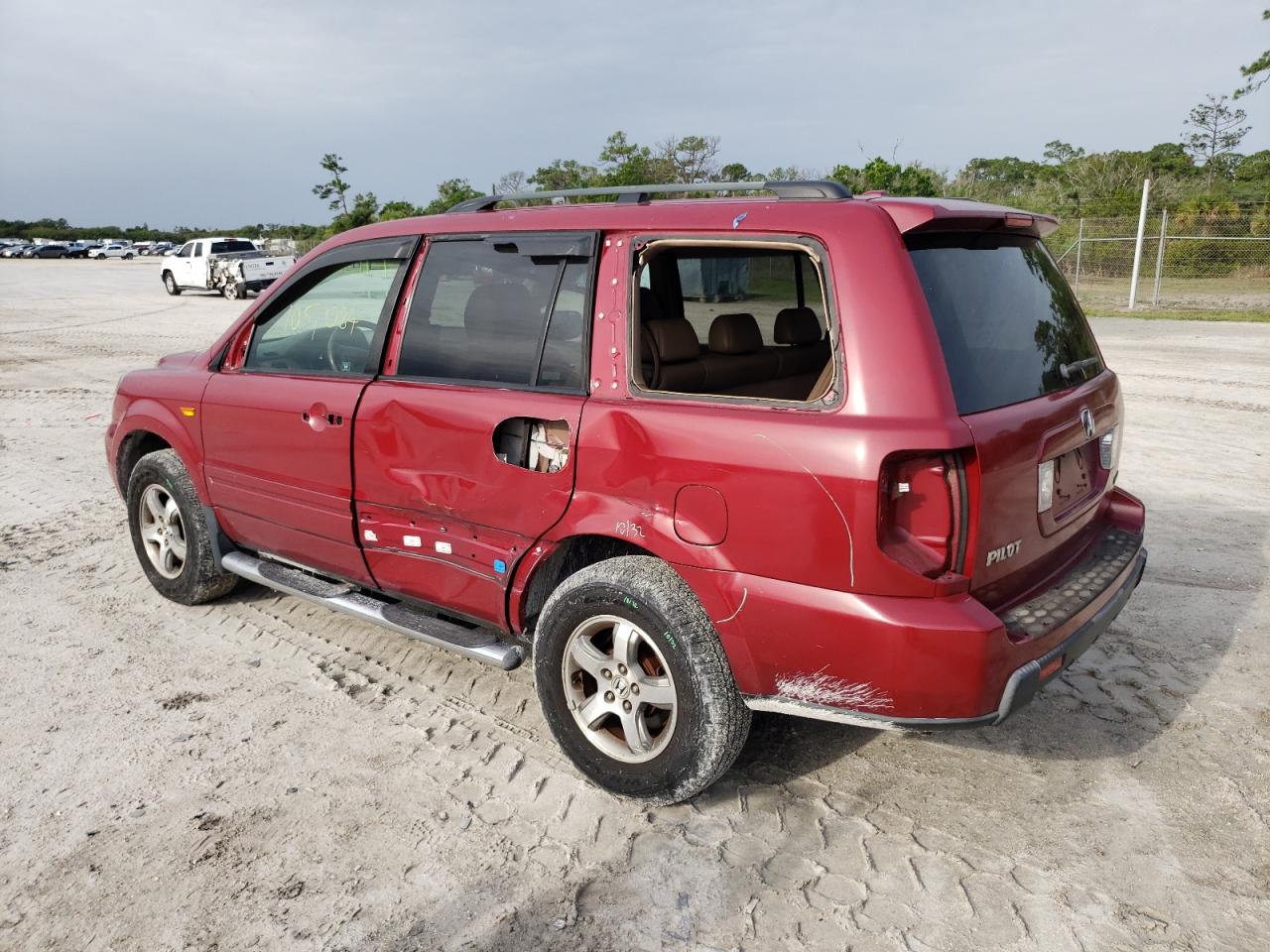 Photo 3 from auction – 2006 HONDA PILOT EX with VIN 5FNYF18606B018640