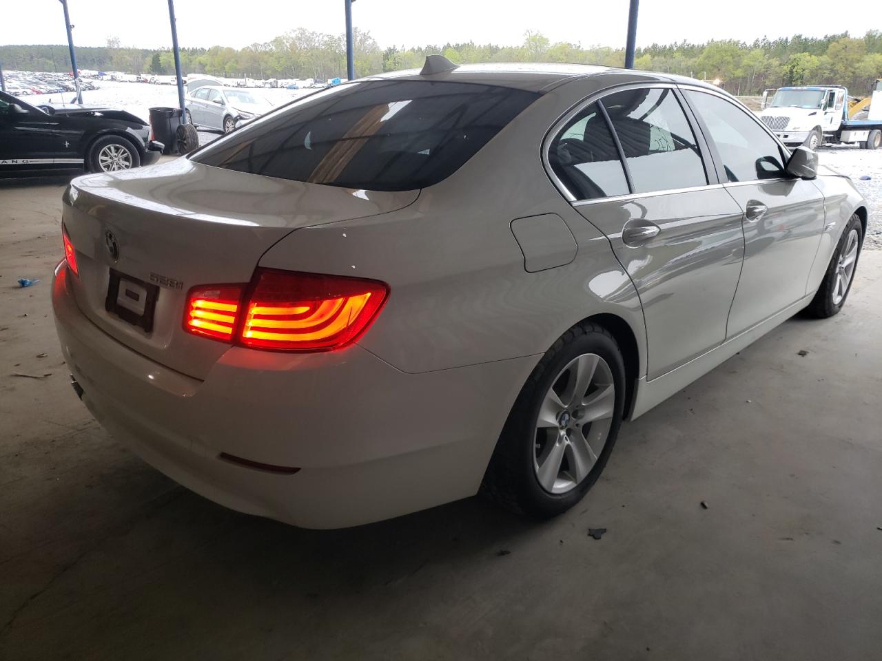 Photo 4 from auction – 2013 BMW 528 I with VIN WBAXG5C58DDY31756