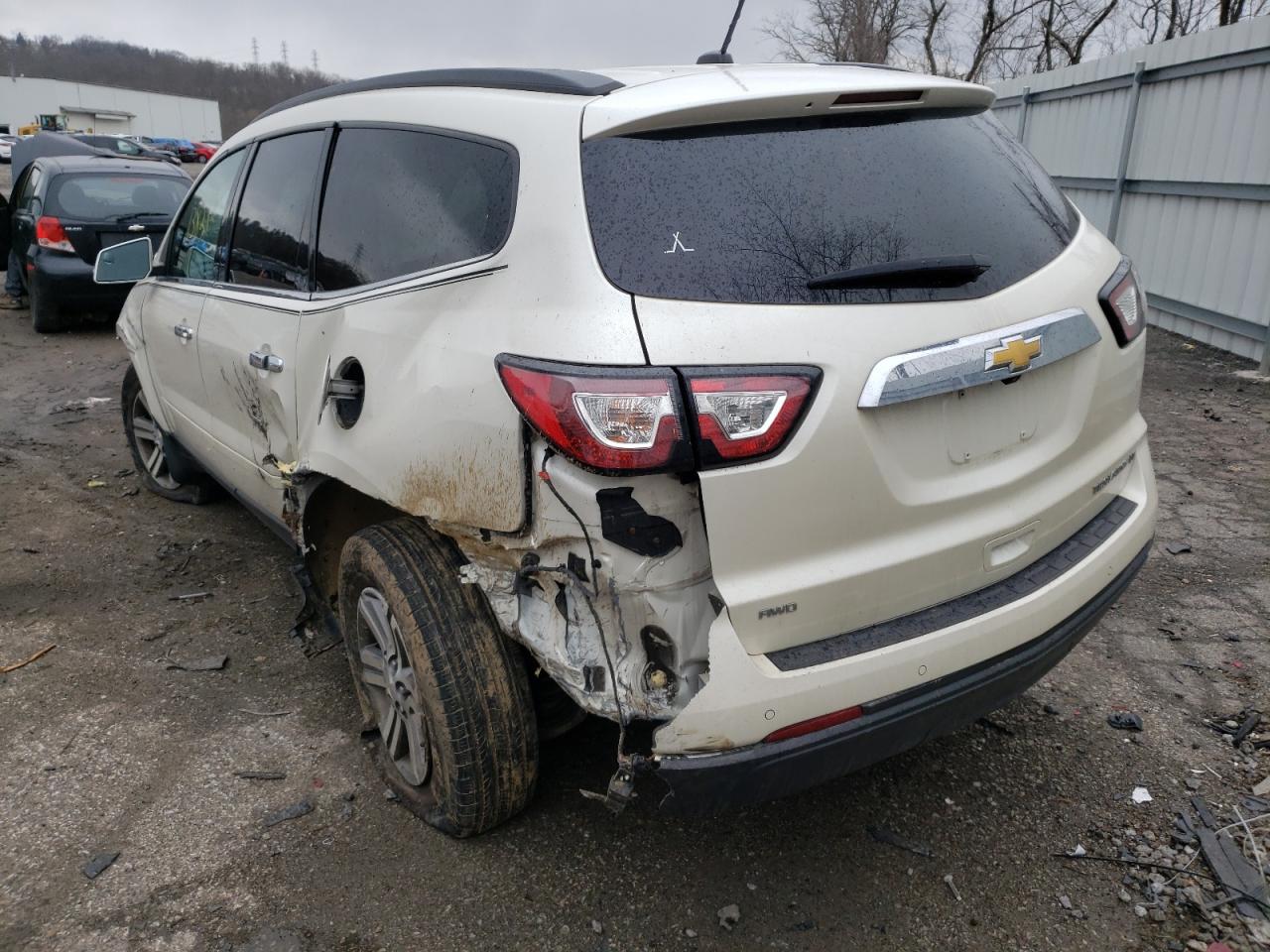 Photo 3 from auction – 2015 CHEVROLET TRAVERSE L with VIN 1GNKVGKD0FJ109863