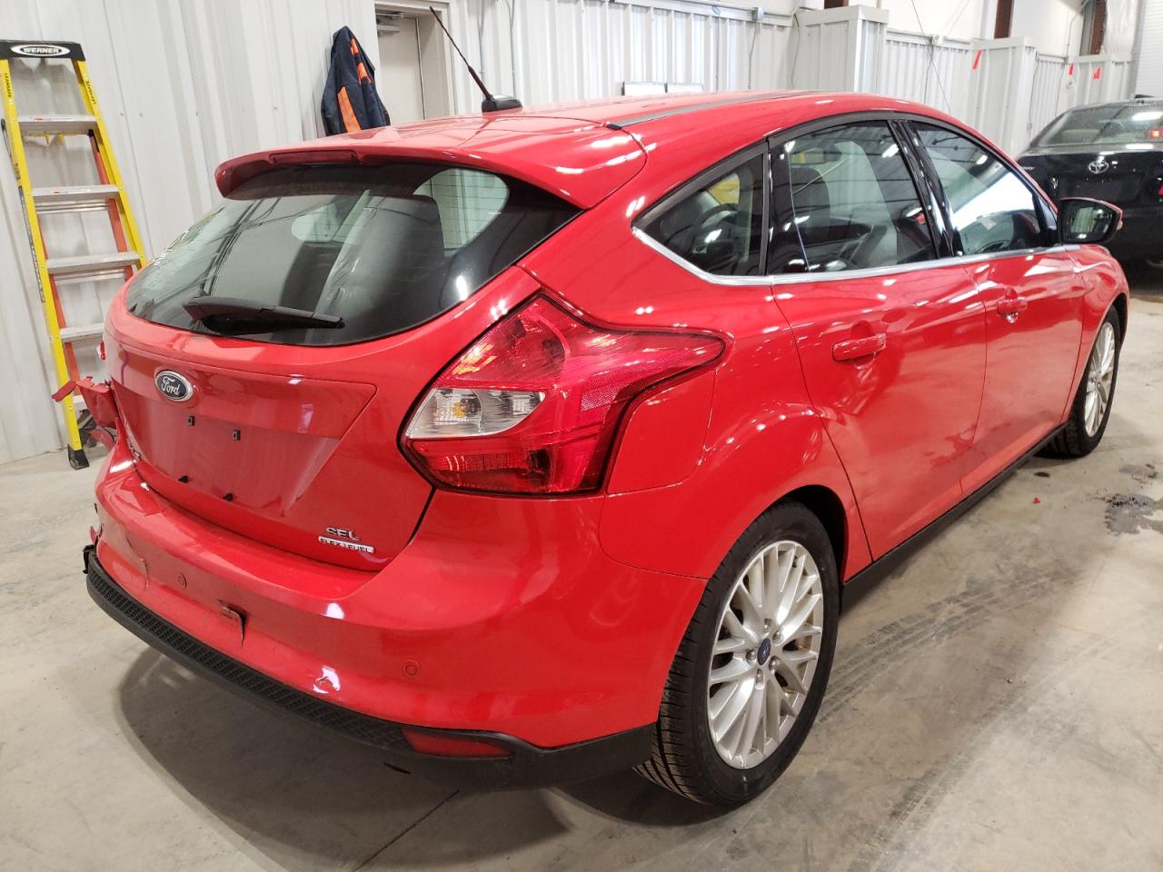 Фото 4 с аукциона – 2012 FORD FOCUS SEL с VIN 1FAHP3M26CL446254