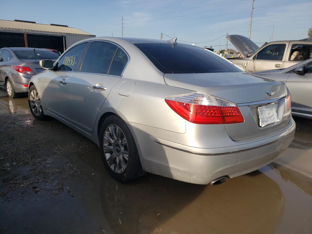 Photo 3 from auction – 2010 HYUNDAI GENESIS 3. with VIN KMHGC4DE7AU080387