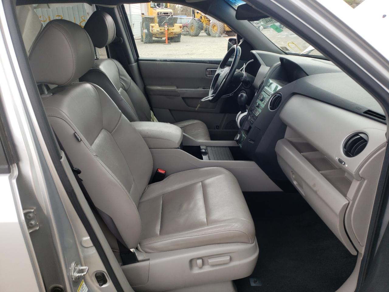 Photo 5 from auction – 2011 HONDA PILOT with VIN 5FNYF3H78BB008923