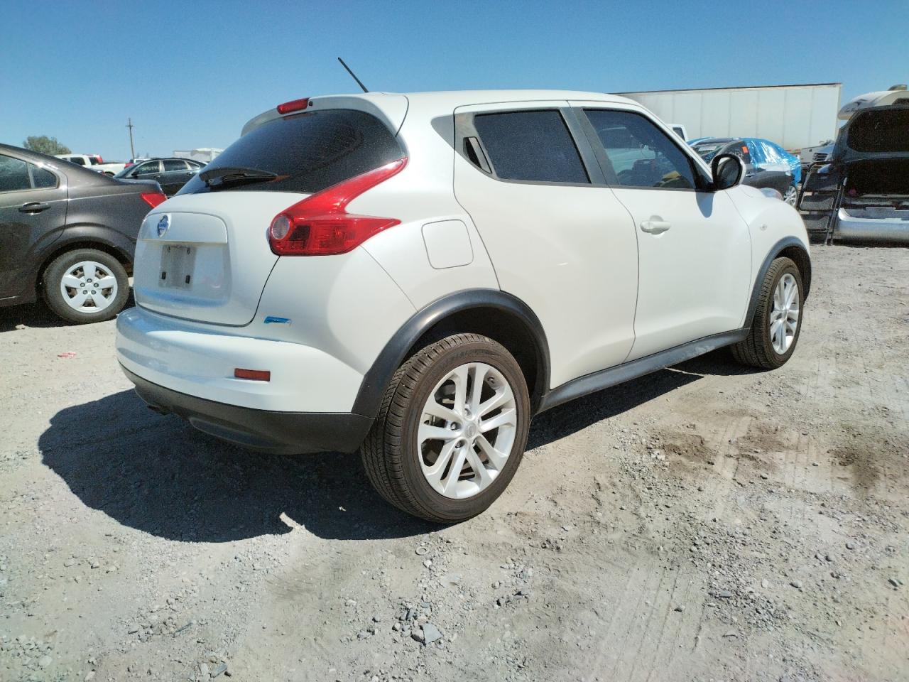 Photo 4 from auction – 2014 NISSAN JUKE S with VIN JN8AF5MR4ET453685