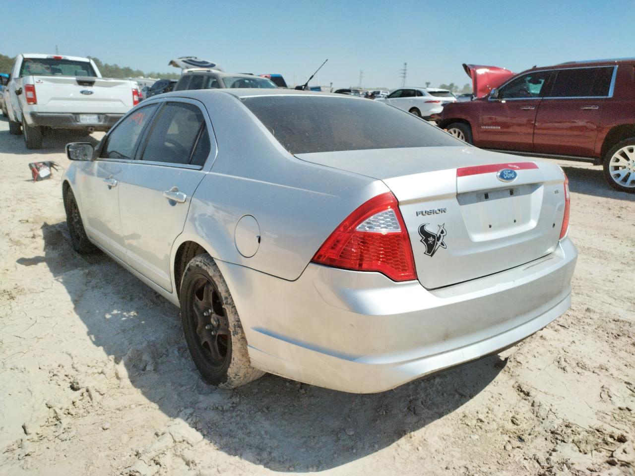 Photo 3 from auction – 2011 FORD FUSION SE with VIN 3FAHP0HAXBR256201