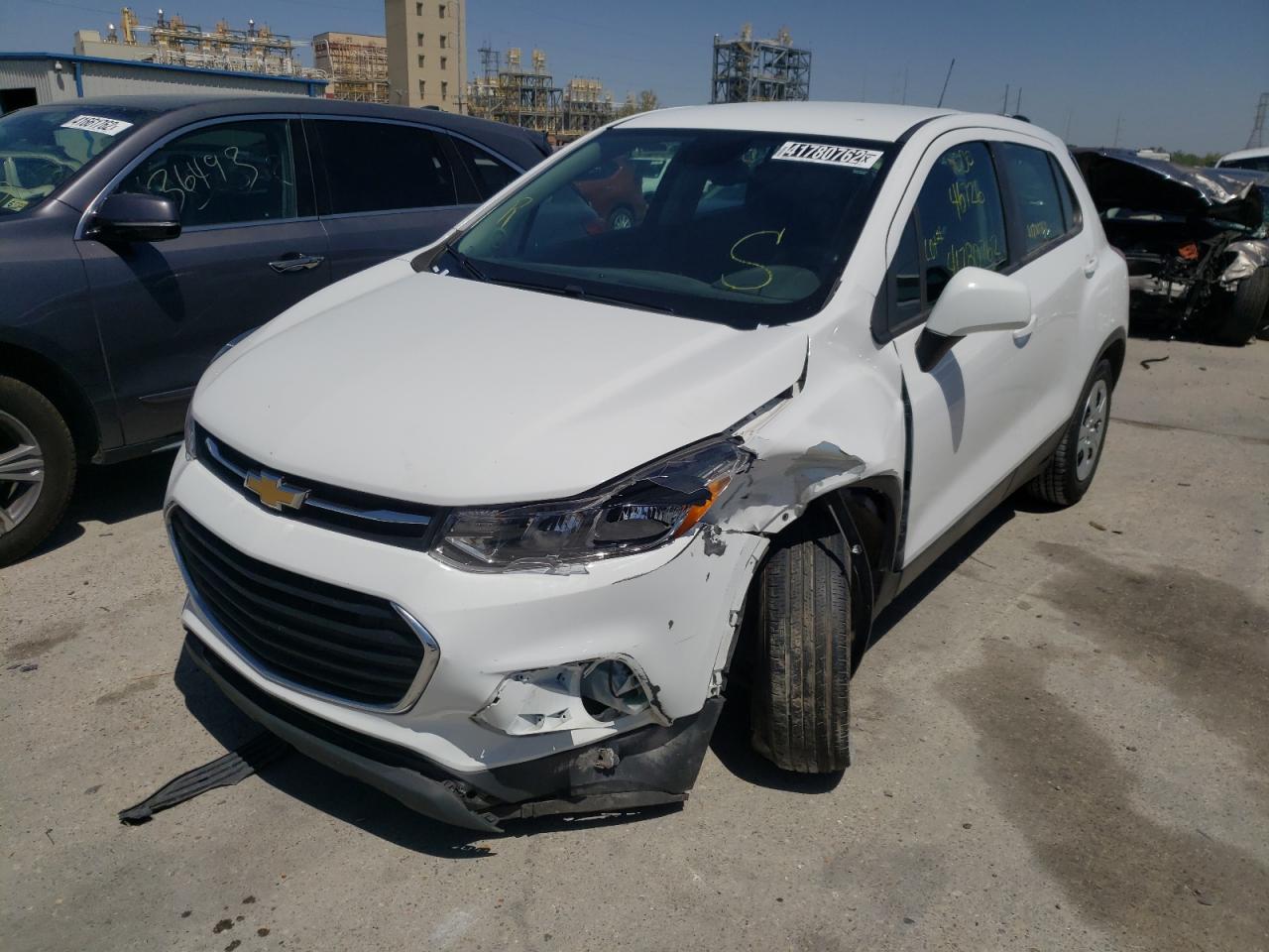 Photo 2 from auction – 2017 CHEVROLET TRAX LS with VIN 3GNCJKSB2HL278652