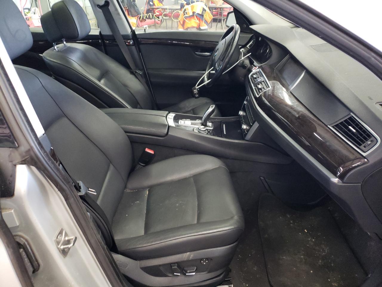 Photo 5 from auction – 2010 BMW 550 GT with VIN WBASN4C57AC208821
