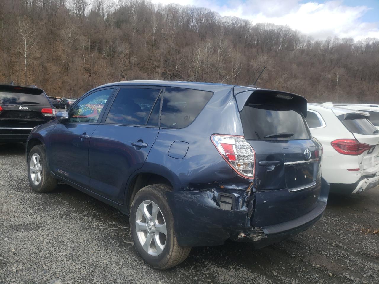 Photo 3 from auction – 2014 TOYOTA RAV4 EV with VIN 2T3YL4DV3EW002805